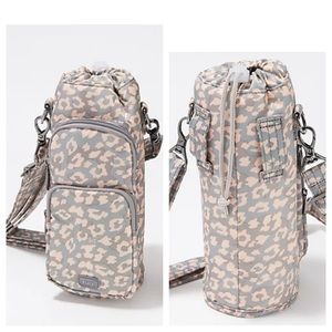 Lug Huggie Crossbody Bottle Holder- Leopard Pearl